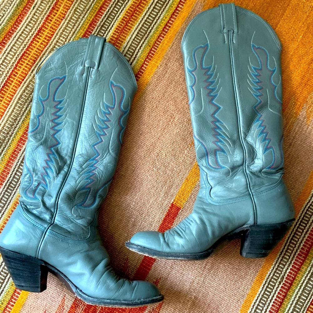 Women’s Tall vintage Nocona size 7B gray western cowboy boots